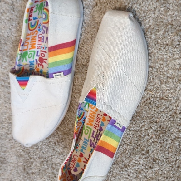 Toms Pride Collection - Picture 3 of 4